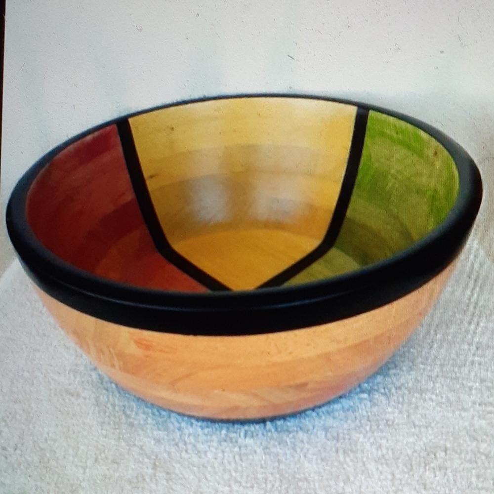 Large Acacia wood salad bowl. - Picture 3 of 7
